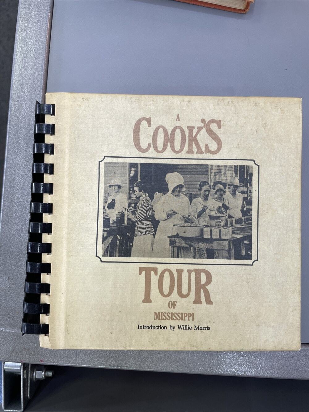 A Cook’s Tour Of Mississippi 1980 Comb Bound Willie Morris Cookbook History